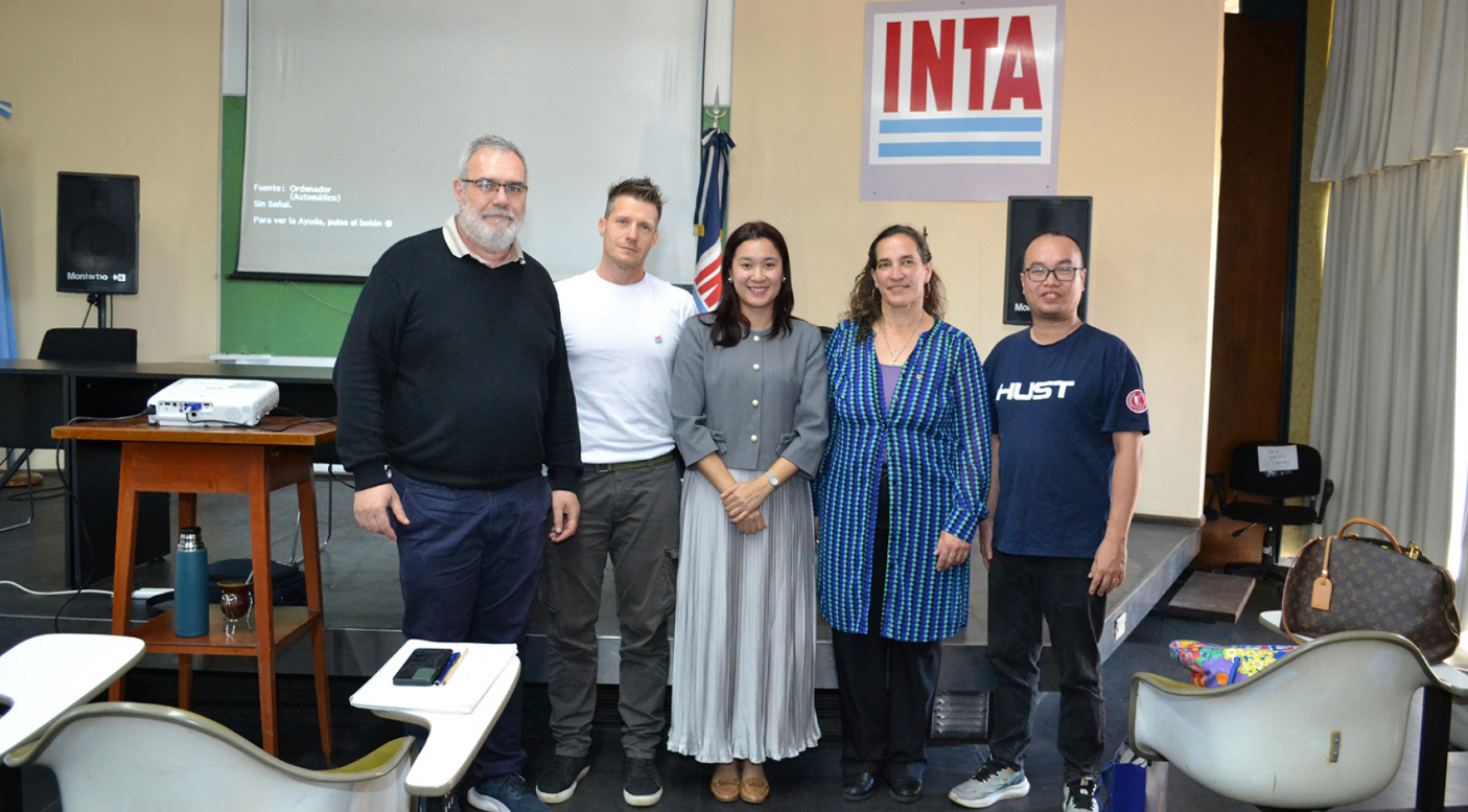 COMITIVA VIETNAMITA VISITA EL INTA PARA FORTALECER COOPERACIÓN EN INDUSTRIA LÁCTEA